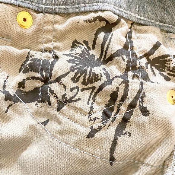 BCBG MazAzaria Flare Jeans Light Blue Denim Size 27 EUC - Picture 11 of 12